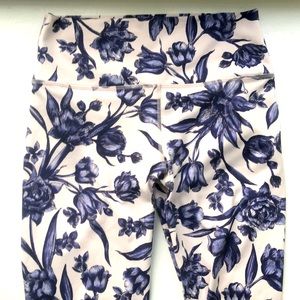 Fabletics Cropped Capri Floral Leggings